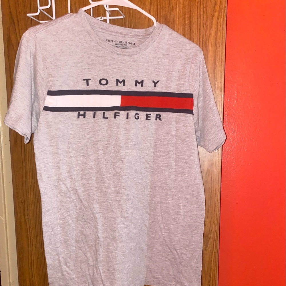 TOMMY HILFIGER t-shirt big boys size xL/20